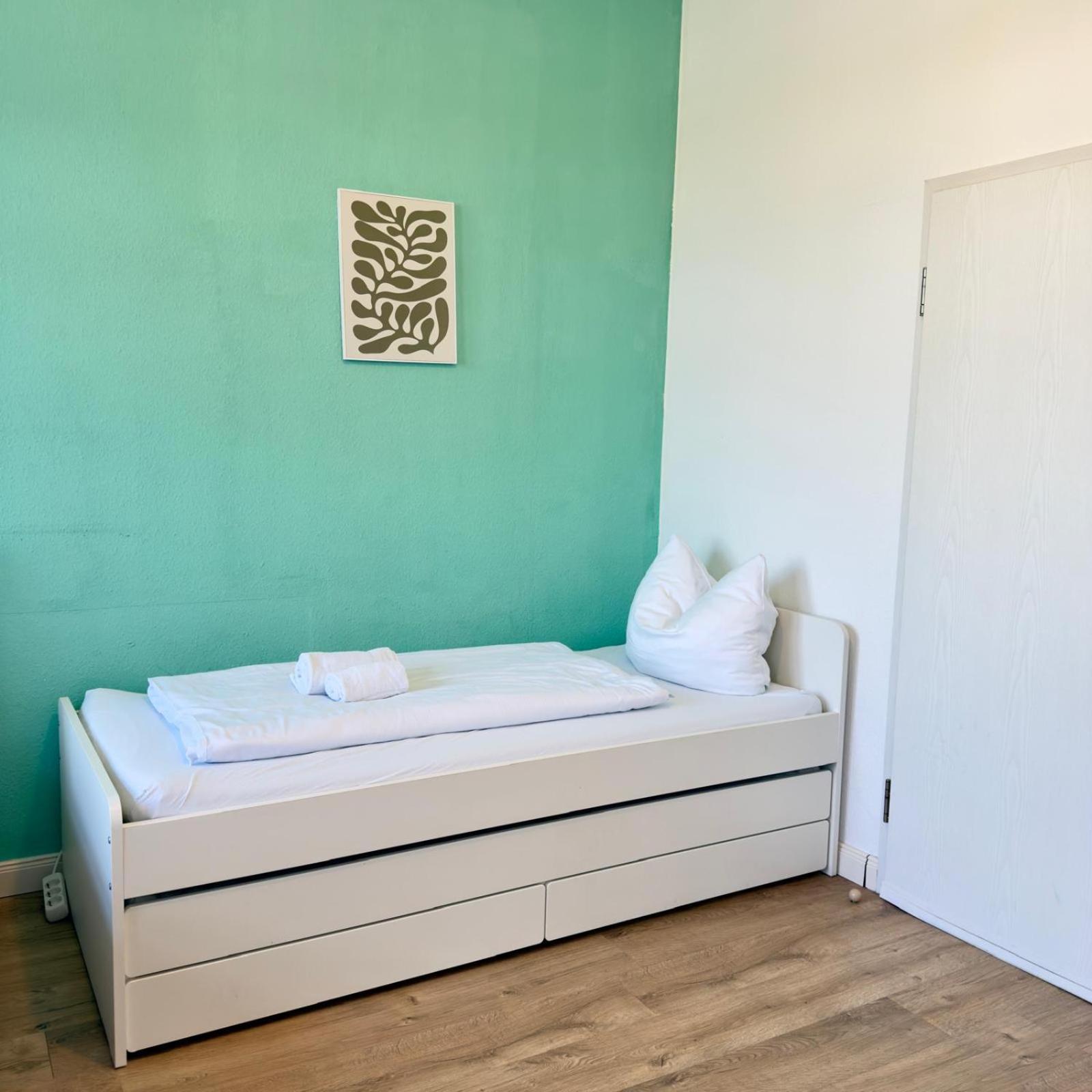 Raha Apartments - Charmantes Studio-Apartment - Hbf - Gratis Parkplatz Érfurt Exterior foto